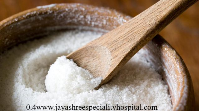 Cara Membersihkan Karang Gigi dengan Garam: Fakta & Manfaat